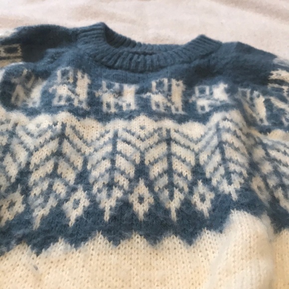 Beautiful wool sweater - Picture 2 of 3